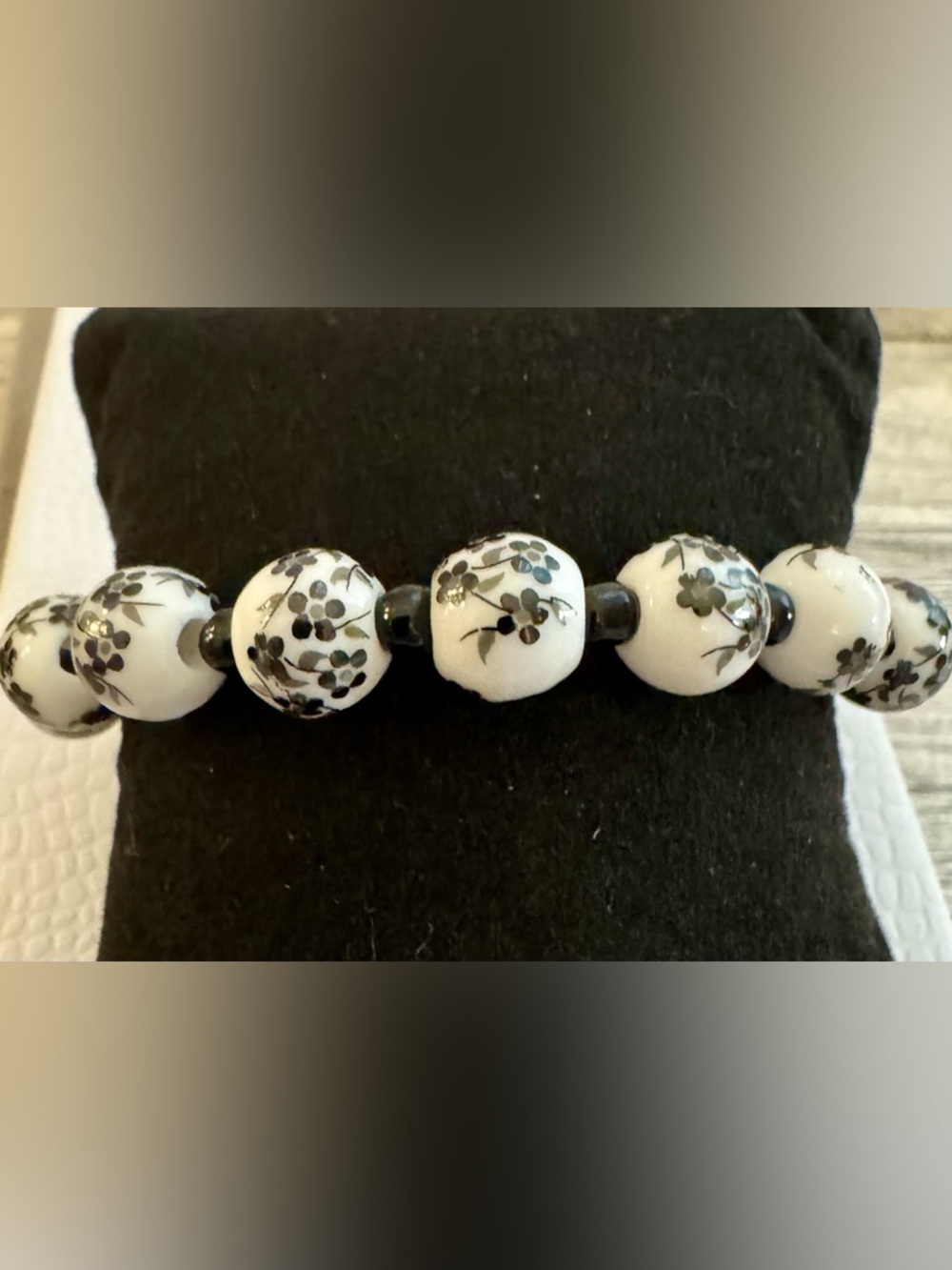 Black and White Floral Bead Stretch Bracelet